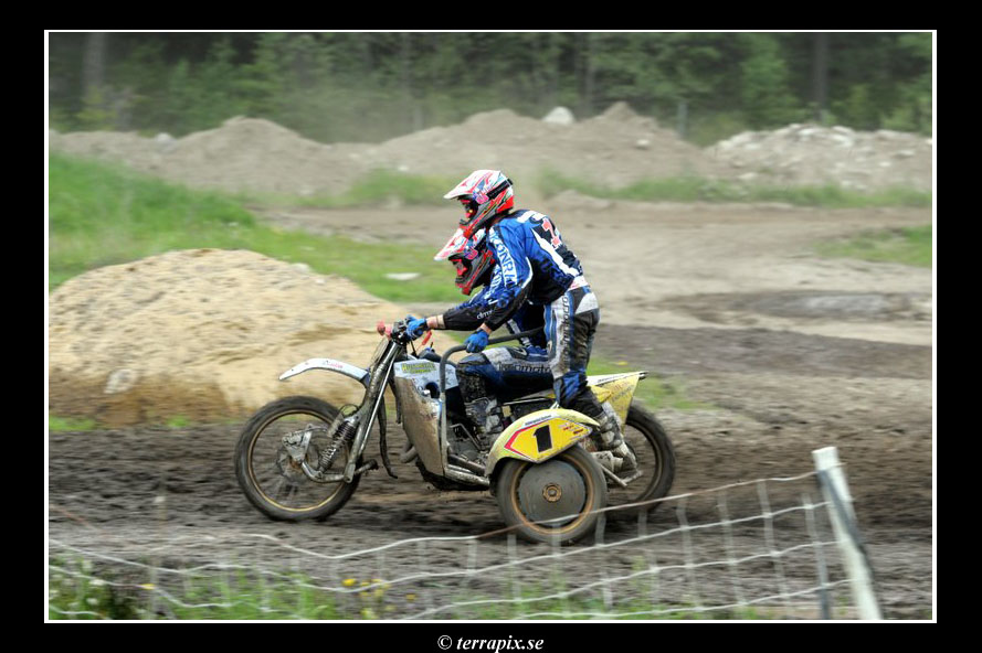 20060606_JT2U8049.jpg 132.7K