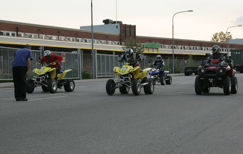 20060704_JT2U2157.jpg 104.1K